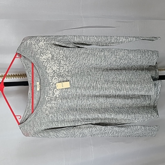 Aerie Women's Meduim Shirt.  New - Picture 1 of 5